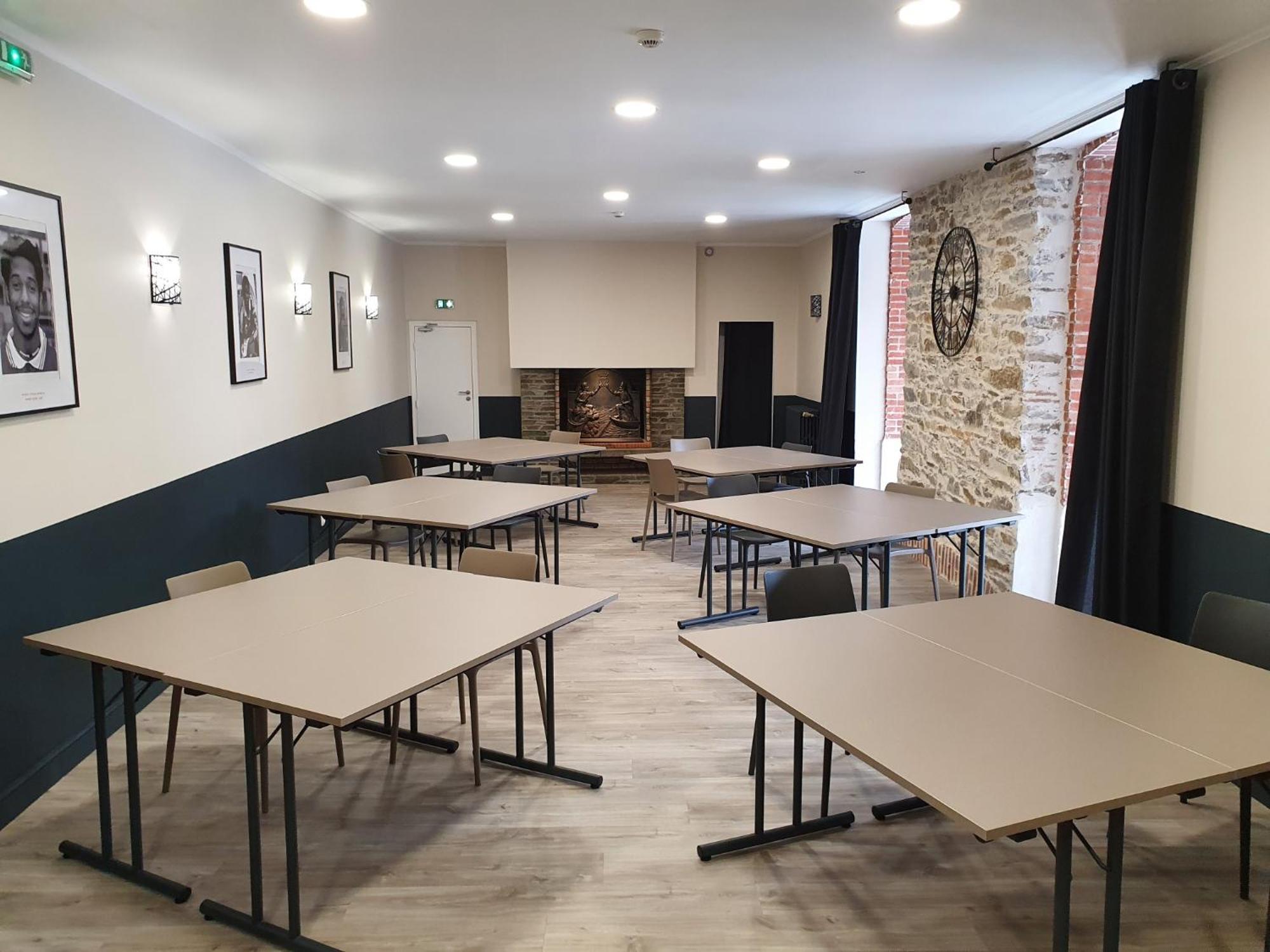 Hotel Restaurant Les Voyageurs Монтегю Экстерьер фото